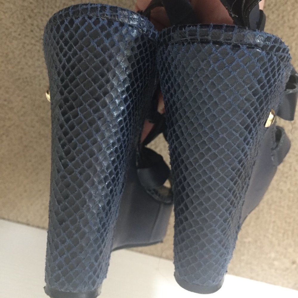Snake skin Navy wedge - Picture 6 of 9